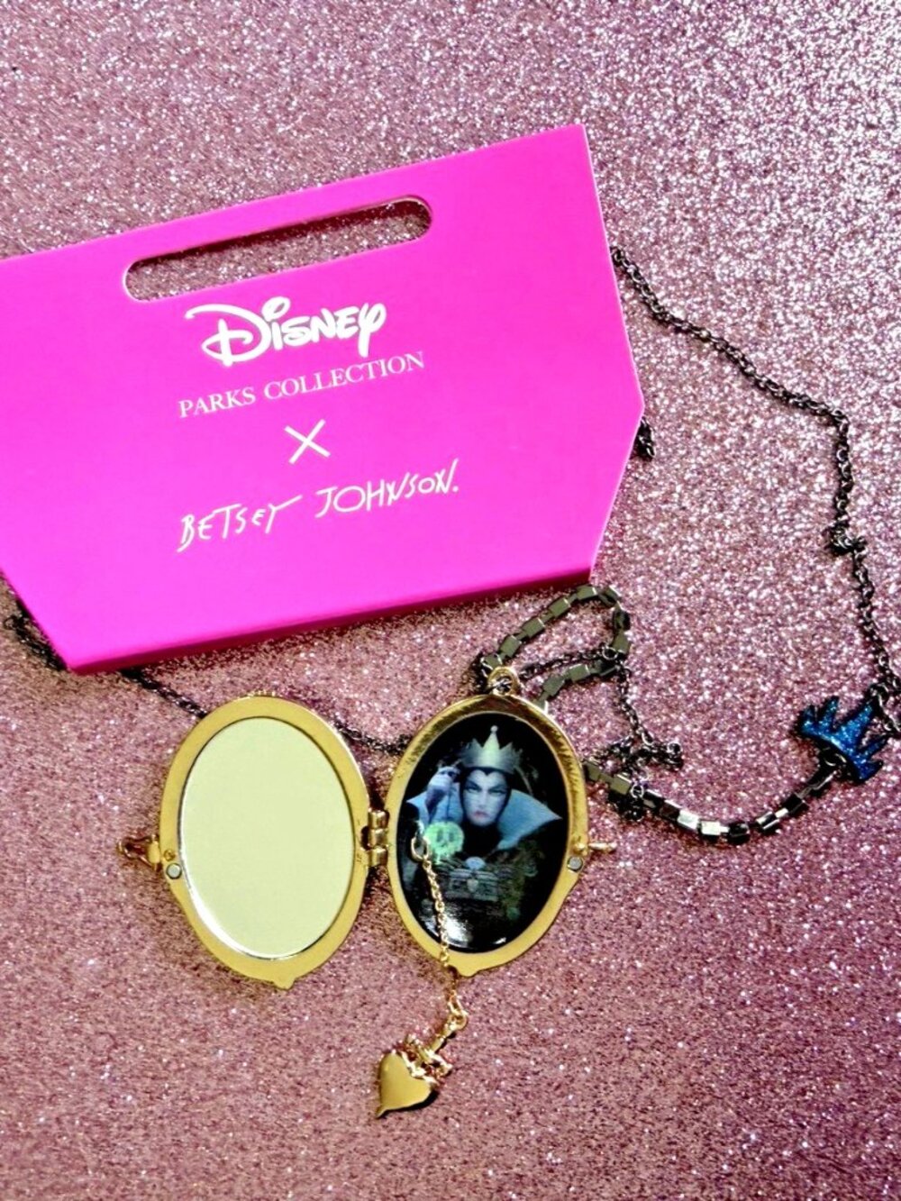 Disney Villains x Betsey Johnson EVIL QUEEN Locket Necklace NEW Snow White Mean